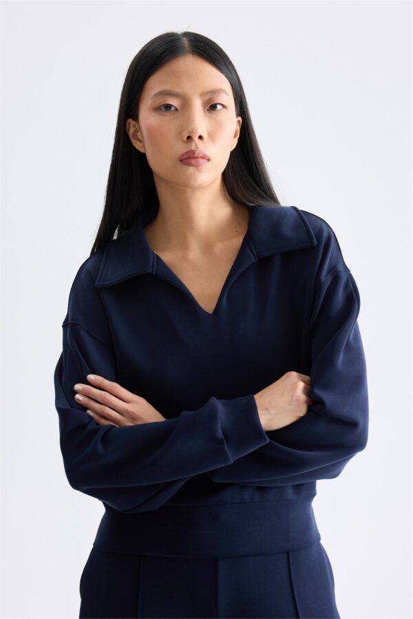 Collared Long-Sleeve Sweatshirt – Navy